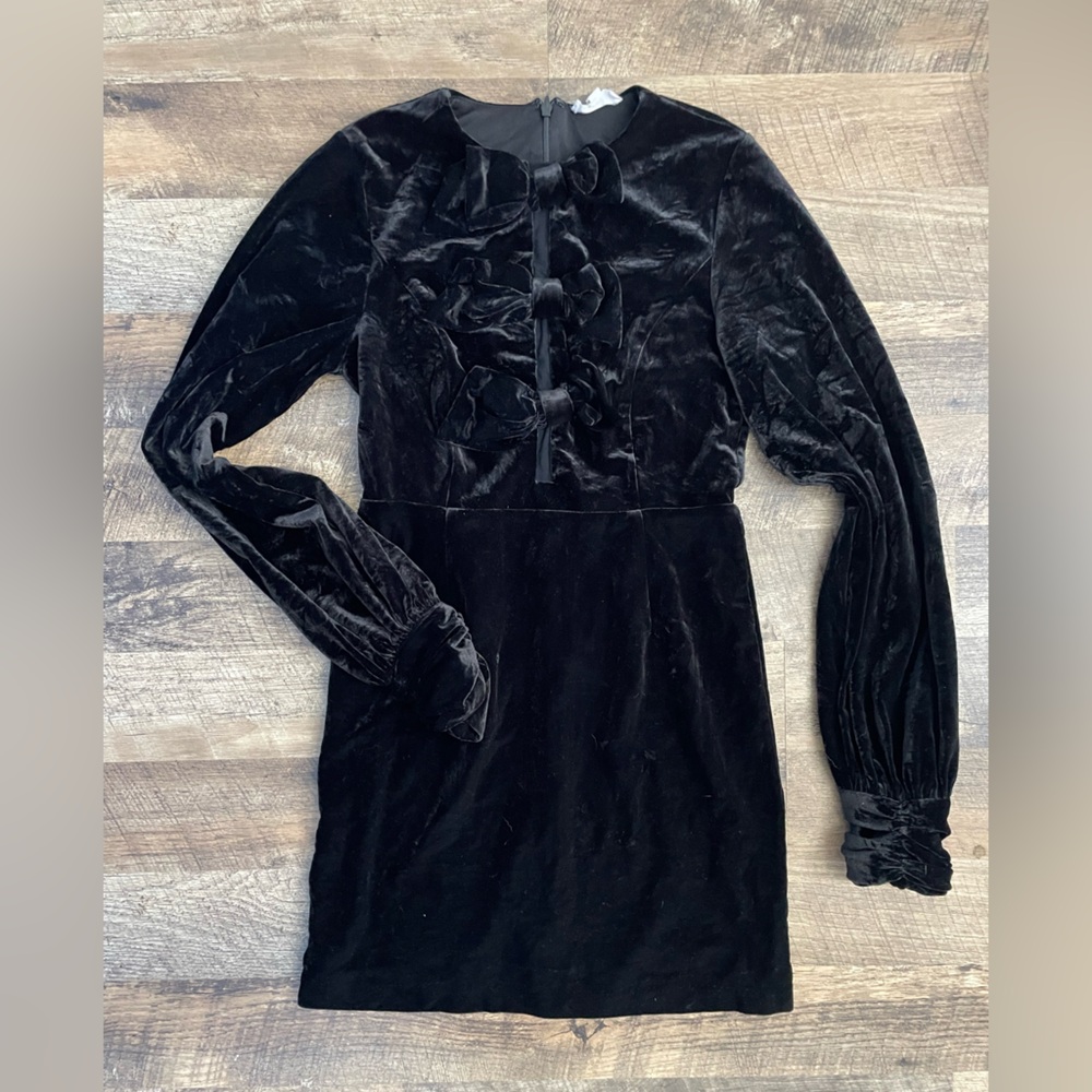 Elegant Black Velvet Midi Dress with Bow Accents